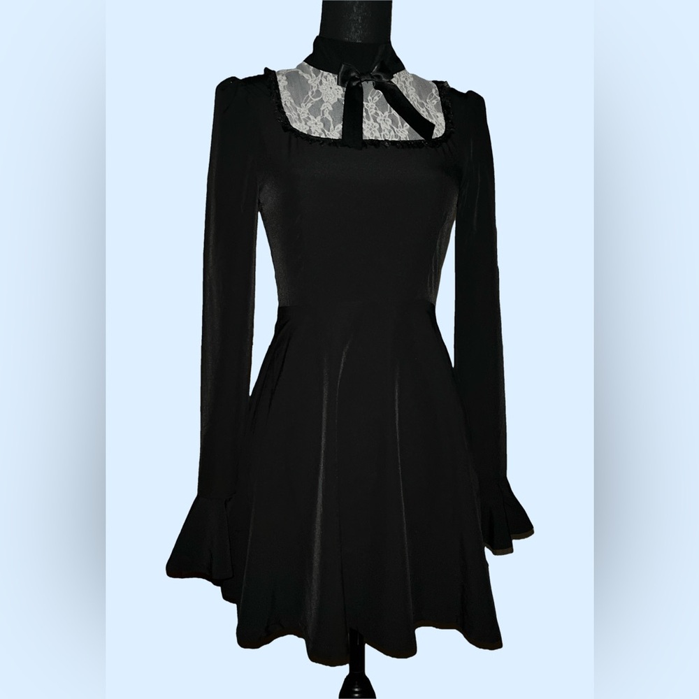 THE GRAVE GIRLS Long Sleeve Gothic Doll Halloween Dress
